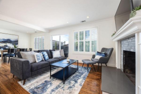 Quiet Coastal Get Away Home - just blocks from Ocean Beach and Restaurants